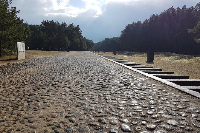 Wolf's Lair & Treblinka Tour in 1 day from Warsaw - An In-Depth Look at the Experience