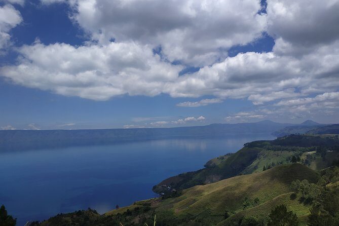 Wonderful 7 Days North Sumatra Tour (Include: 2 Days 1 Night Jungle Trekking) - Exploring North Sumatra’s Natural Wonders