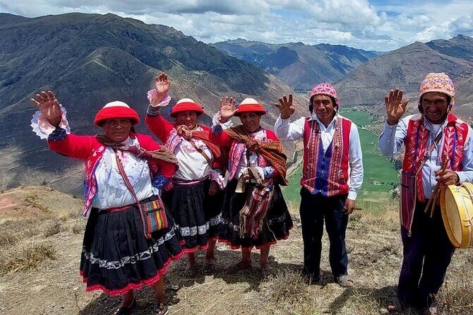 Wonders of the Sacred Valley VIP! Tour Full day with Food - FAQs