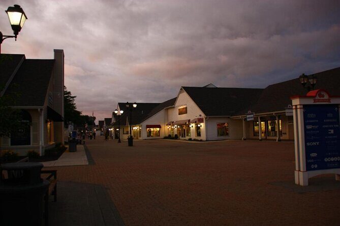 Woodbury Common Premium Outlet Shopping Private Day Trip by SUV from NYC - Key Points