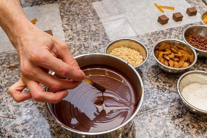 Workshop in Paris: Learn to Make your Own Chocolates - Who Will Love This Experience?