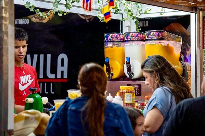 World Food Truck Park Tour in Orlando with Pick up - Authenticity and Atmosphere