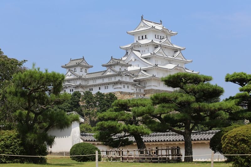 World Heritage Himeji Castle & Akashi Kaikyo Bridge Walking Tour - A day linking samurai walls and modern engineering