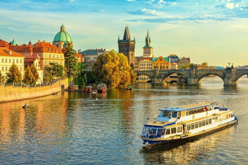 World War II History Tour of Prague's Old Town - Extended 4-Hour Option: Visiting the Heydrich Terror Memorial