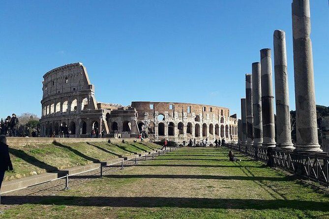 WOW Tour: Coliseum, Vatican, Squares, Luxury Car, Tickets, Lunch - A Deep Dive into the Rome WOW Tour