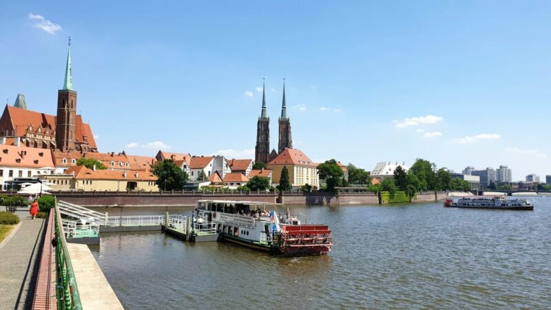 Wrocaw: Boat cruise with a licensed guide (1 hour) - Practical Details and Tips