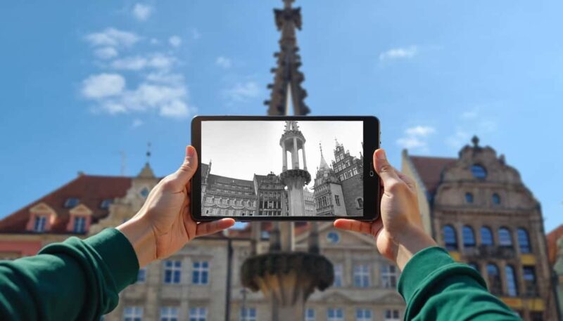 Wrocaw: Historical Tour with Tablets and Guide - Why This Tour Works Well