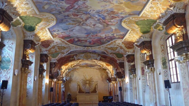 Wrocaw: Ostrów Tumski and Old Town Highlights Private Tour - What Makes This Tour Stand Out?