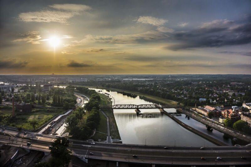 Wrocaw: Ostrów Tumski and Old Town Highlights Private Tour - Ticketing, Costs, and Practical Info