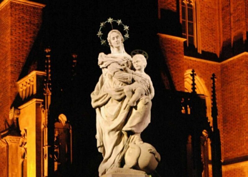Wroclaw: 2-Hour Mysterious Walking Night Tour - Wroclaw: 2-Hour Mysterious Walking Night Tour