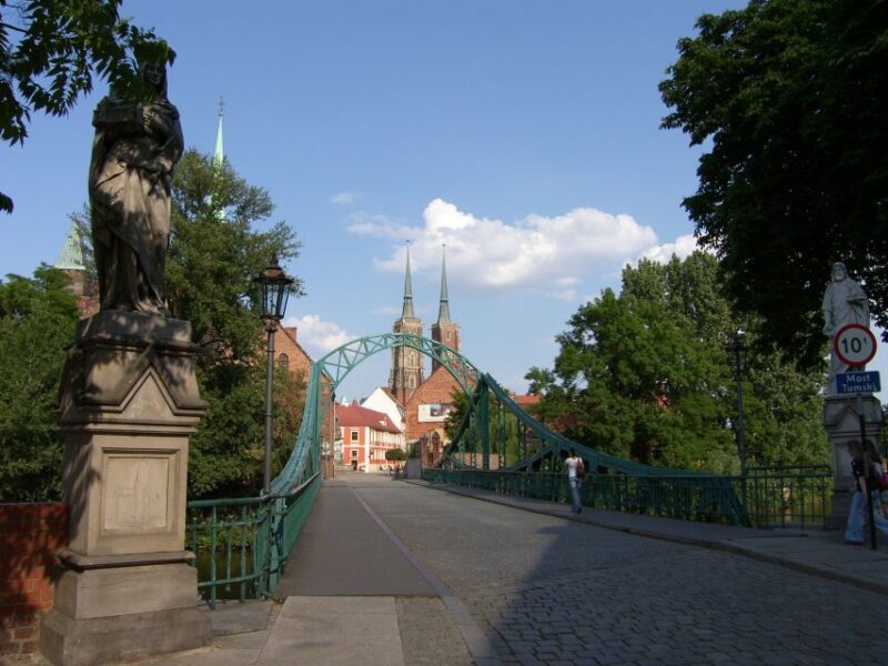 Wroclaw: 2-Hour Private Electric Bus Tour with Guide or Tape - Why Choose This Tour?