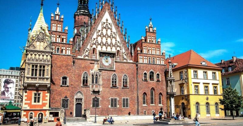 Wroclaw: City of 100 Bridges 4-Hour Private City Tour - Discover Wroclaw: The City of 100 Bridges in Four Hours
