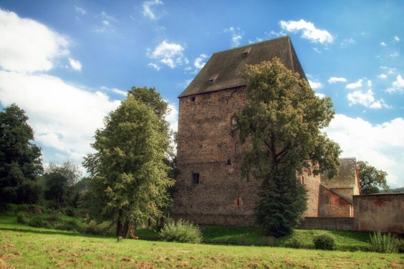 Wroclaw: Giant Mountains & Valley of Palaces Day Tour - An In-Depth Look at the Wroclaw: Giant Mountains & Valley of Palaces Tour