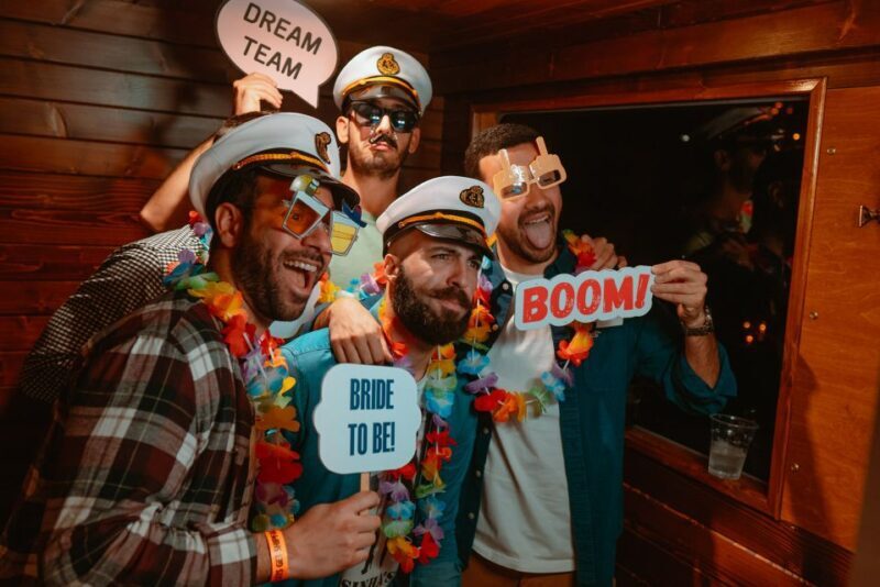 Wroclaw: Oder River Boat Party with Unlimited Drinks - Key Points