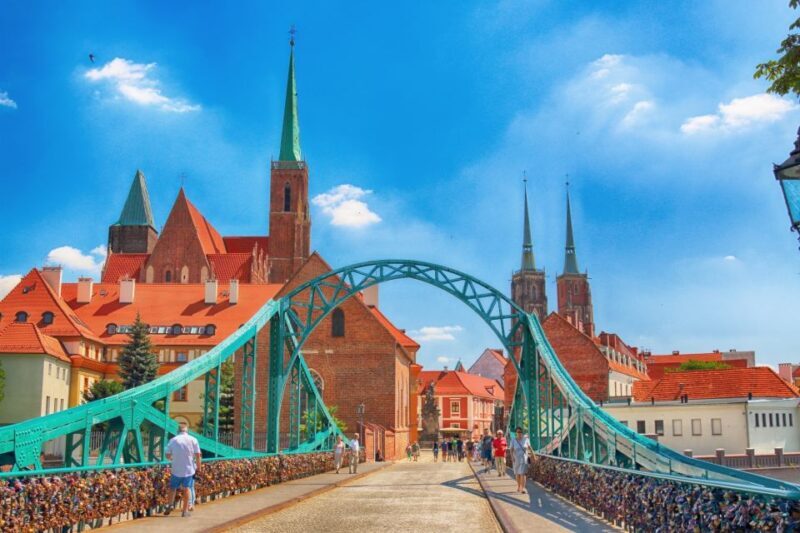 Wroclaw: Old Town Highlights Private Walking Tour - Key Points
