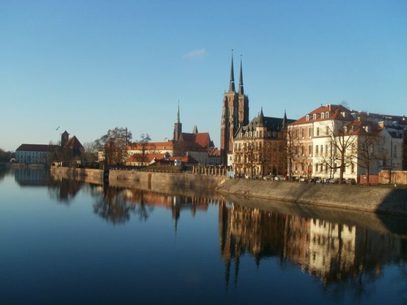 Wroclaw: Old Town Highlights Private Walking Tour - The Sum Up
