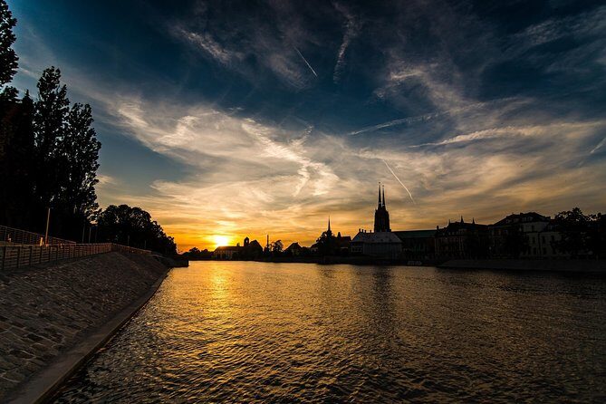 Wroclaw Old Town Highlights Private Walking Tour - Wroclaw Old Town Highlights Private Walking Tour: A Deep Dive into Poland’s Enchanting City