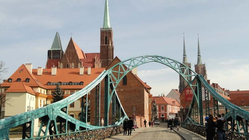 Wroclaw: Old Town, Ostrów Tumski, and Dwarves Guided Tour - Who Will Benefit Most?
