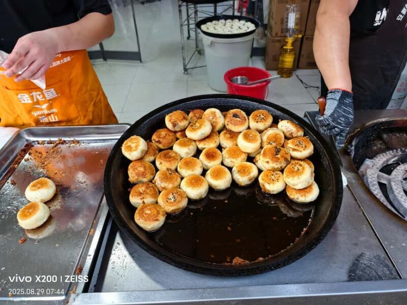 Wuhan: Guided Street Food Tour on Sanhaiguan Road - Key Points