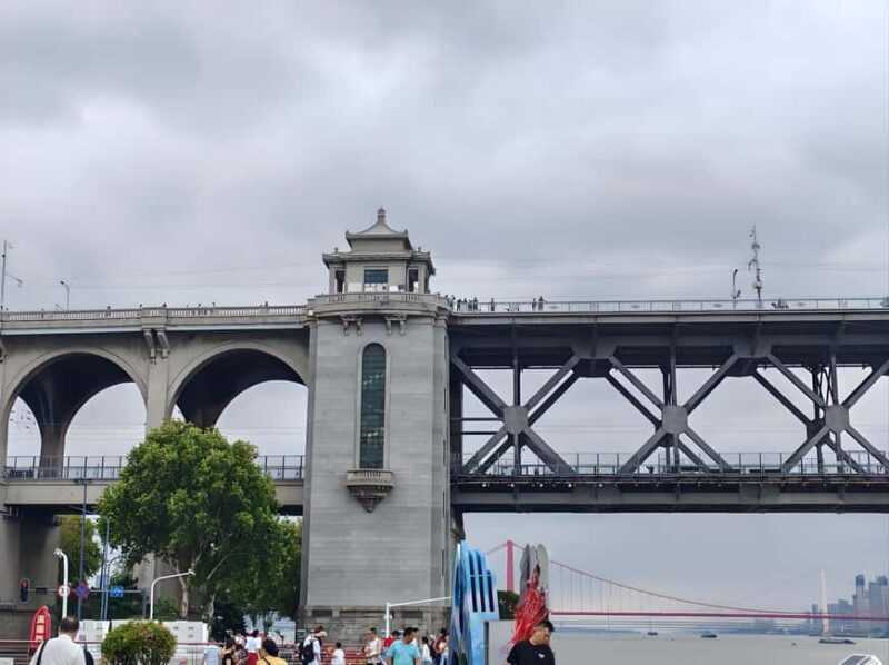 Wuhan: Guided Tour Yellow Crane Tower, Bridge, and Monastery - Key Points