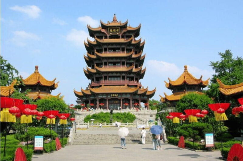 Wuhan in a Day: Local Flavors, Iconic Sites&Hidden Treasures - Starting the Day: Savoring Guozao and the Yellow Crane Tower