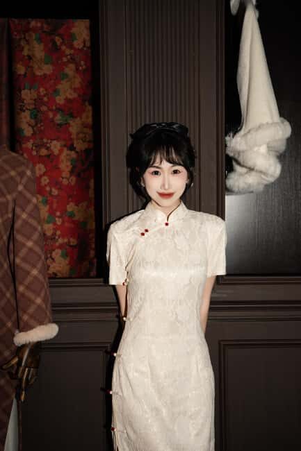 Wuhan: Yellow Crane Tower, East Lake & Hankow Tour - Transportation, Group Size, and Logistics