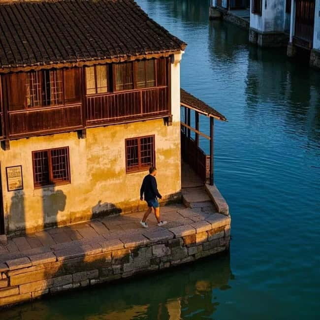 Wuzhen: Xizha and Dongzha Water Towns Night Tour - Exploring Wuzhen’s Water Towns Night Tour in Detail