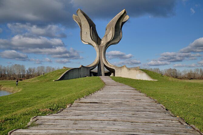 WWII and Jasenovac Camp Day Trip from Zagreb - Key Points