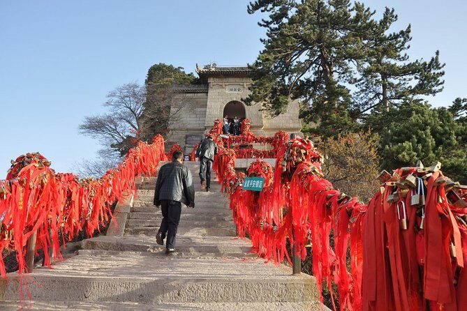 Xian Day Trip to Mt. Huashan with Round-trip Cable Car - FAQ
