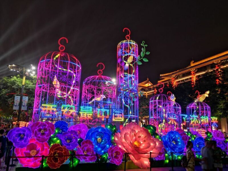 Xi'an: Full-Day Terracotta Warriors & Local Food Tour - Walking Through the Muslim Quarter: A Feast for the Senses