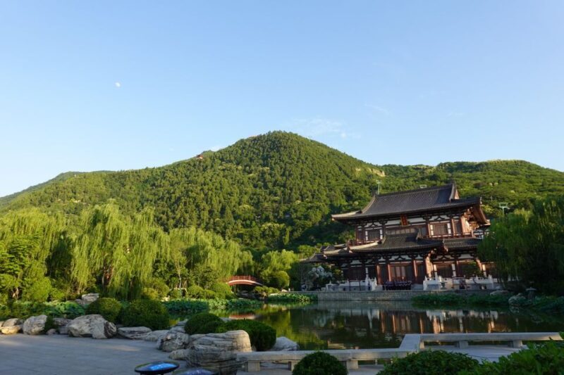 Xi'an: Guided Day Tour to Huaqing Palace & Terracotta Army - Exploring Xian’s Top Sights in One Day