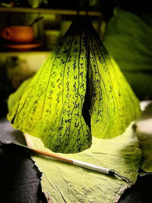 Xi'an: Morning Market, Food, Landmark & Handcraft Experience - Iconic Landmarks: Bell & Drum Towers