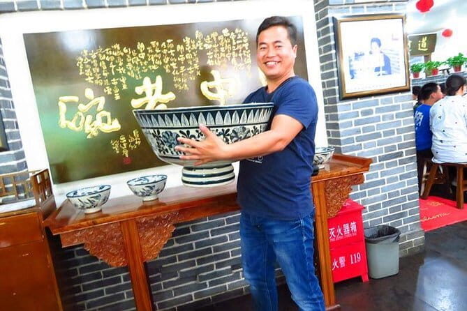 Xi'an Vegetarian Food Tour - Discover Xian’s Vegetarian Food and Historic Landmarks in a Cozy Tour