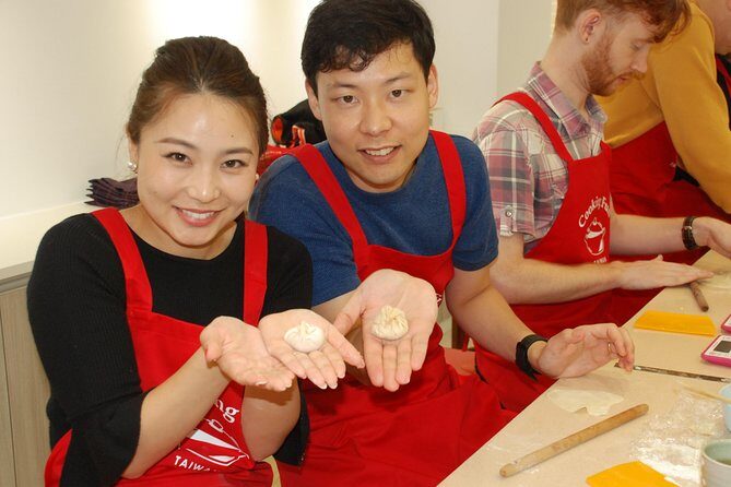 Xiao long bao, Pork thick soup, Bubble milk tea. (Taiwan Cooking Class)-B - Engaging Introduction