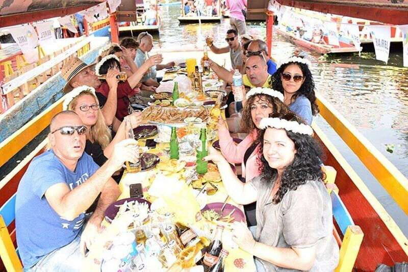 Xochimilco floating gardens, Coyoacan and UNAM murals - Key Points