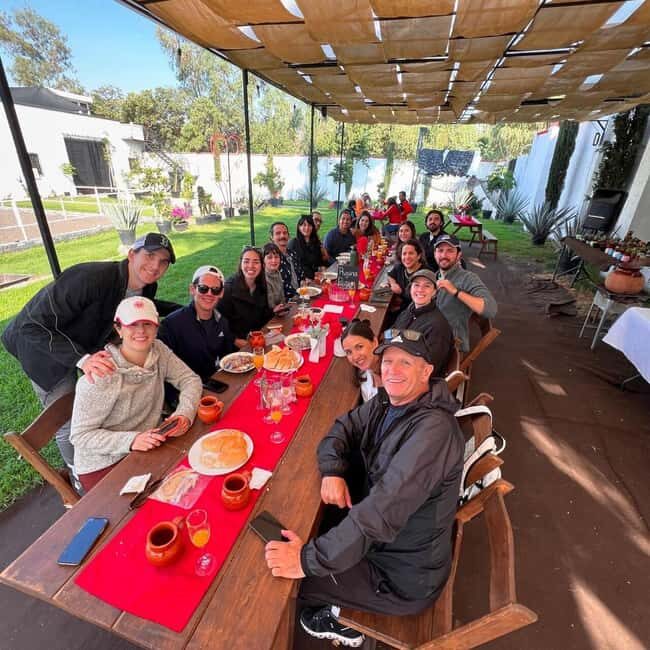 Xochimilco: Kayak ride at sunrise with breakfast - Authenticity and Value