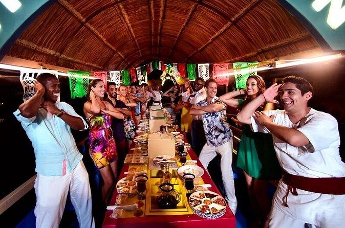 Xoximilco Trajinera Party with Mexican Dinner and Bar Libre - FAQ