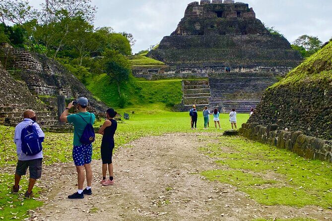 Xunantunich and Inland Blue Hole Tour - The Itinerary in Detail: What to Expect at Each Stop