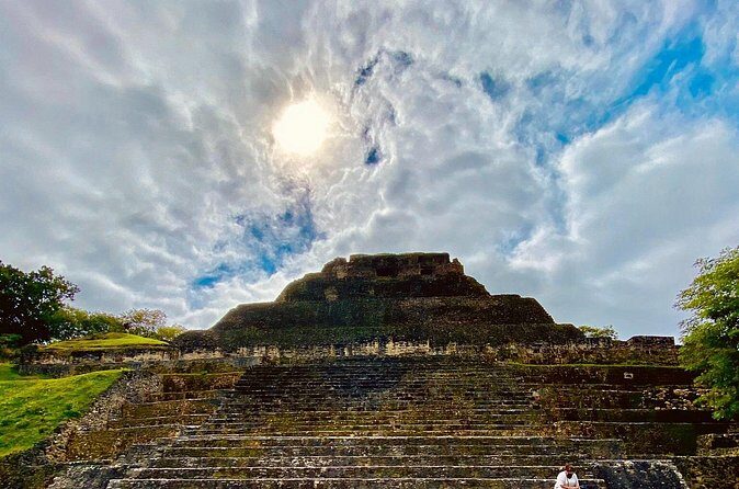 Xunantunich and Inland Blue Hole Tour - Authentic Experiences and Real Traveler Perspectives
