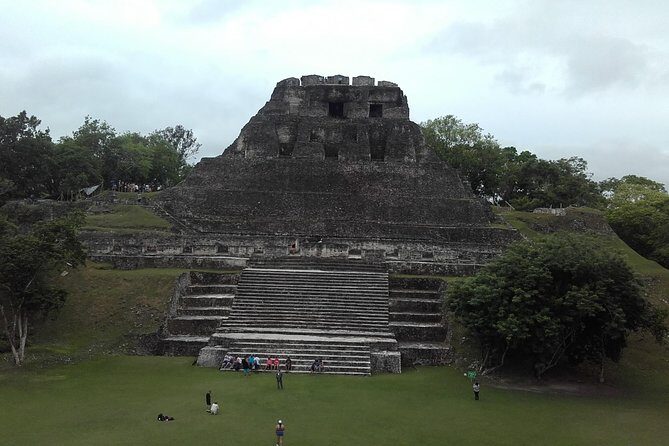 Xunantunich Mayan Site Tour with lunch from Belize City - An In-Depth Look at the Xunantunich Tour Experience