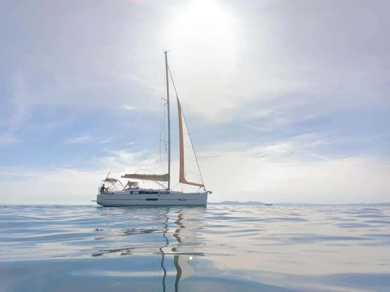 Yacht Me Up All-Inclusive Private Cruise Cannes Lérins Sail - Yacht Me Up All-Inclusive Private Cruise Cannes Lérins Sail