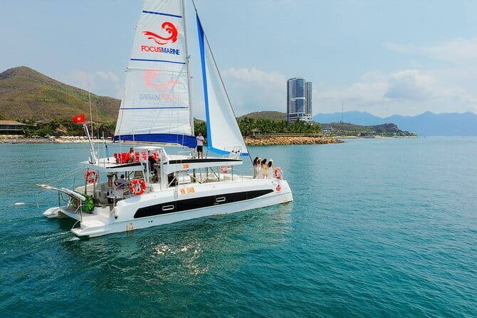 Yacht Tour in Nha Trang - Yacht Tour in Nha Trang: A Relaxing Seaside Escape