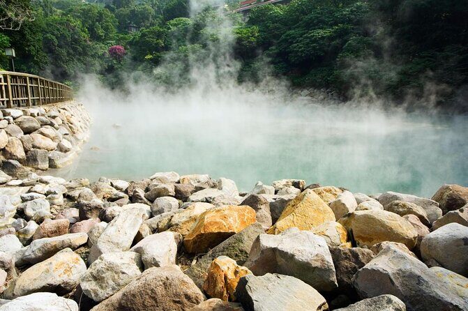 Yamingshan Volcano, Beitou Thermal Valley, Danshui Private Tour - A Deep Dive into the Experience