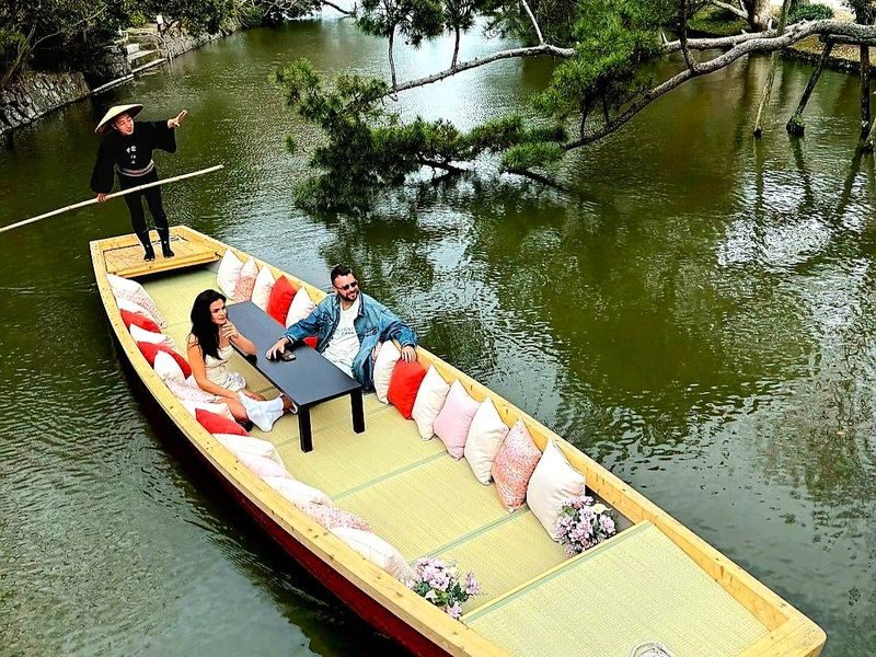 Yanagawa River Boat Cruising Experience (Shared & Private Course) - Bridge jumps are a bonus, not a promise