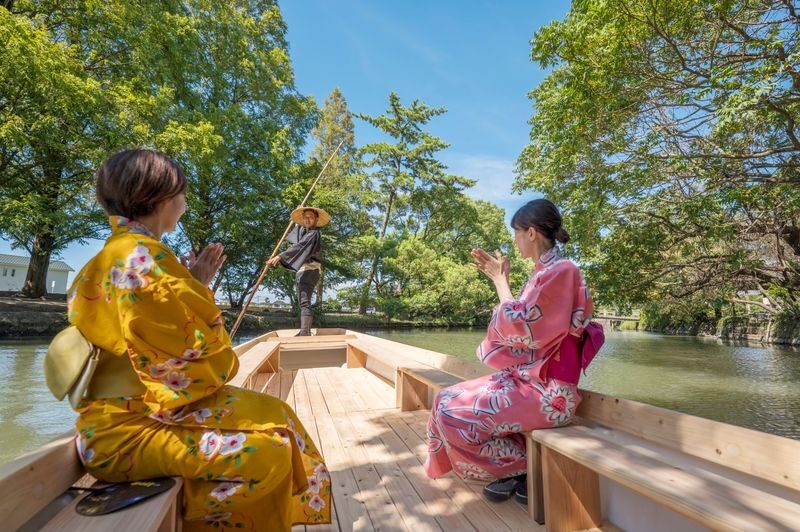 Yanagawa River Boat Cruising Experience (Shared & Private Course) - Is the price fair for a short ride?