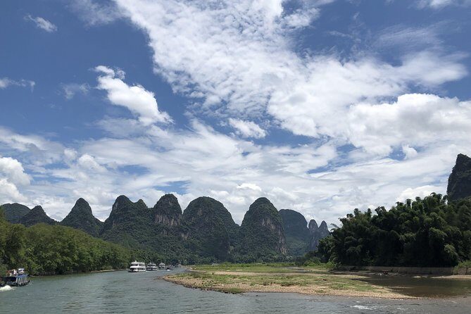 Yangshuo Old Town and 3 star Li River Cruise from Guilin - In-Depth Review of the Yangshuo Old Town & Li River Cruise Tour