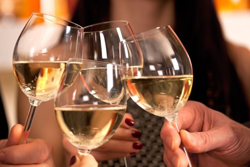 Yarra Valley: Bus Wine Tour with Lunch and a Glass of Wine - Final Thoughts: Who Should Consider This Tour?
