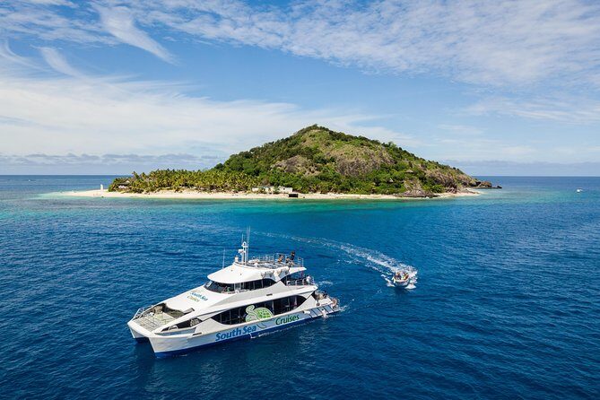 Yasawa Islands Explorer Cruise with Lunch - A Closer Look at the Yasawa Islands Explorer Cruise