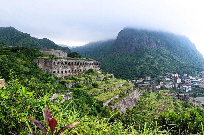 Yehliu, Golden Waterfall, Jiufen, Shifen Day Tour - Authentic Experiences and Traveler Feedback