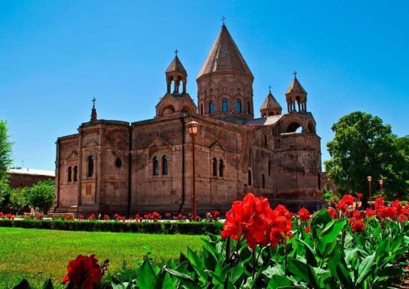 Yerevan: Echmiatsin St. Hripsime/Gayane, City tour Zvartnots - Practicalities and What to Expect